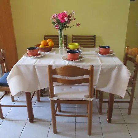 Anna's Sweet Akrata Appartement *